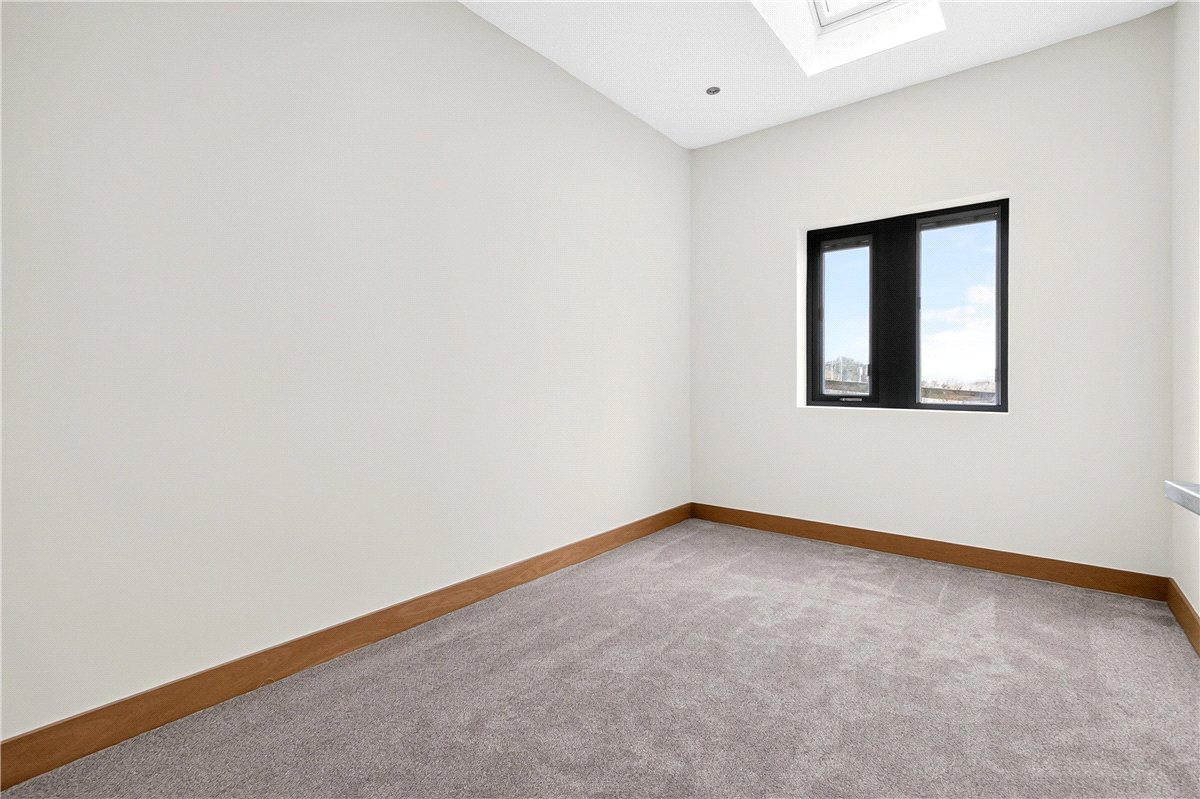 4 bedroom House, Warmfield Lane, Warmfield, WF1 - Available, Image 12