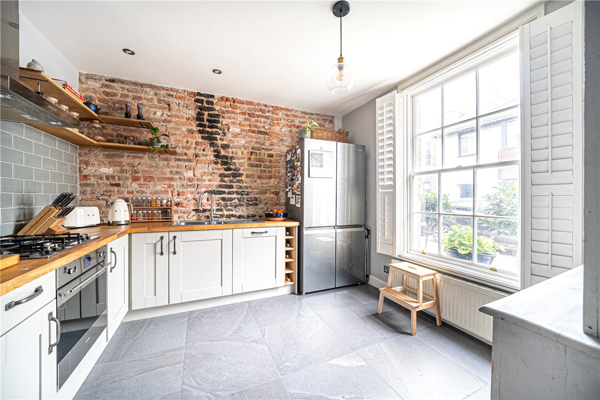 2 bedroom House, Parchment Street, Winchester, SO23 - Sold, Image 8