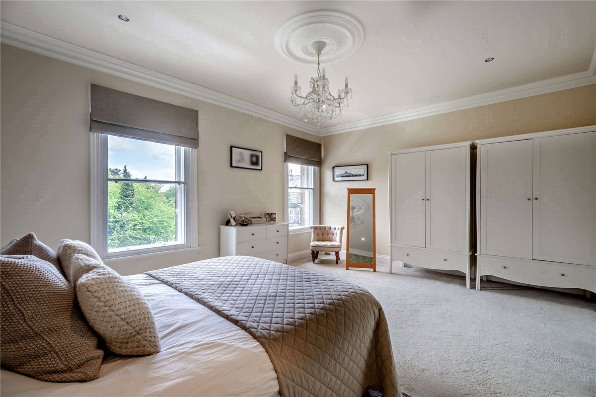 4 bedroom House, Royal Crescent, Harrogate, HG2 - Sold, Image 9