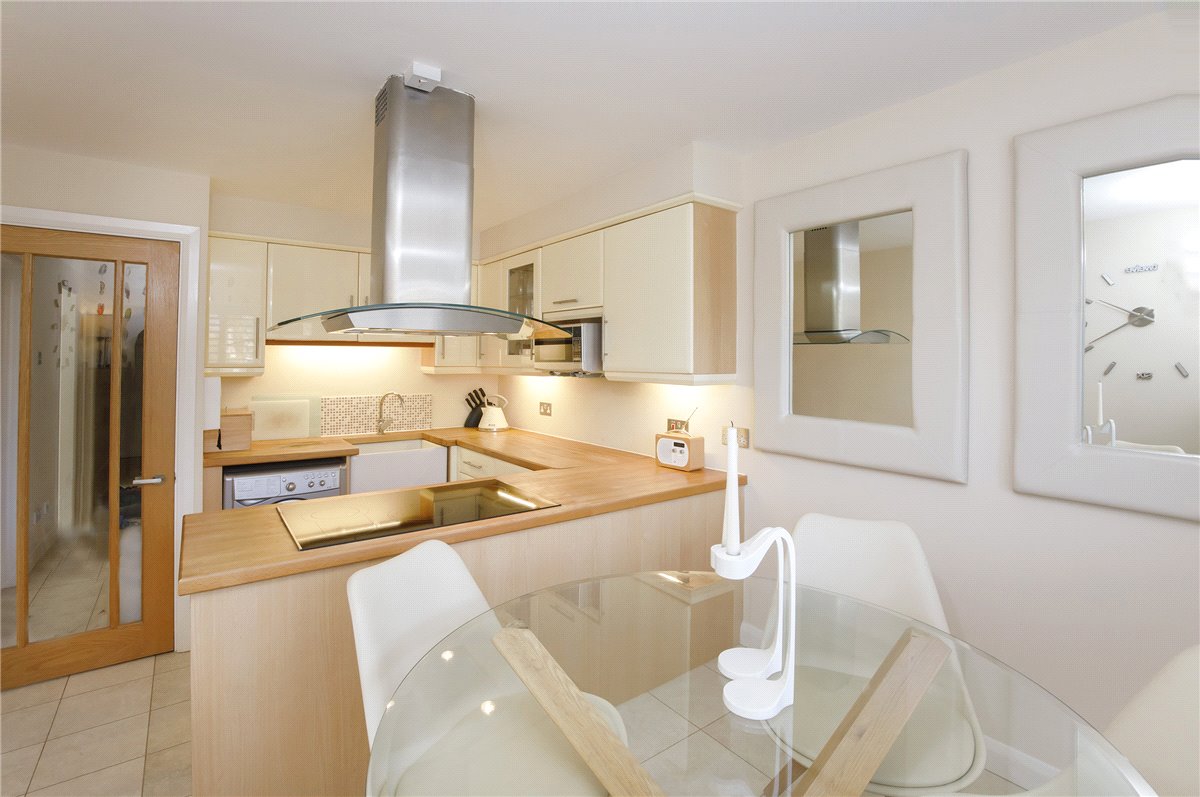 2 bedroom Flat, Postern Close, York, YO23 - , Image 3