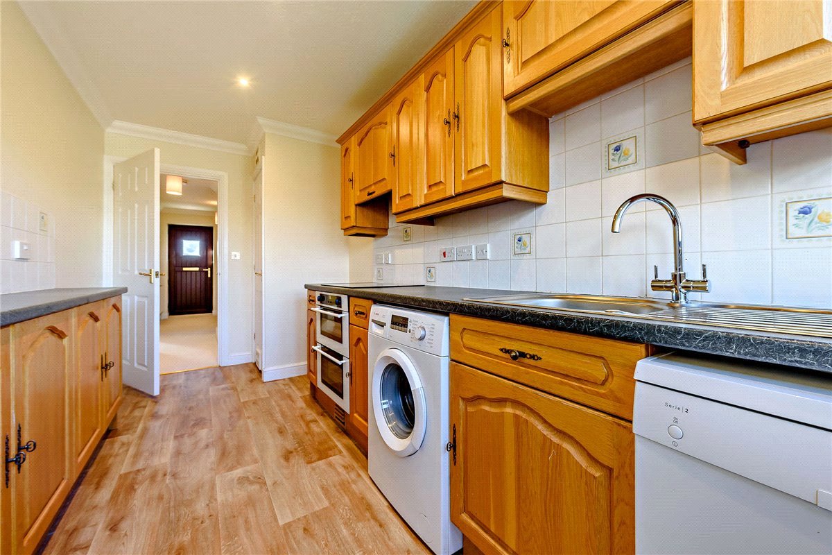 3 bedroom House, Hedge Row, Gore End Road, RG20 - Available, Image 4