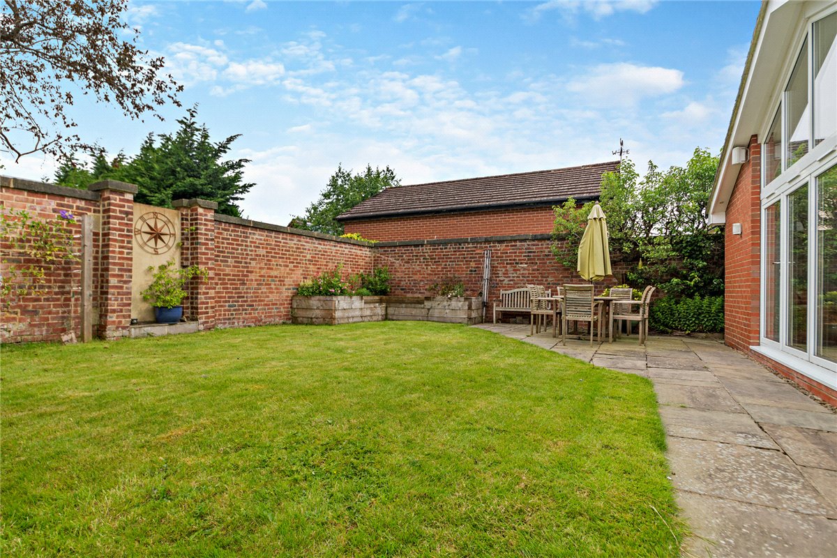 5 bedroom House, Rossett Green Lane, Harrogate, HG2 - Sold, Image 8