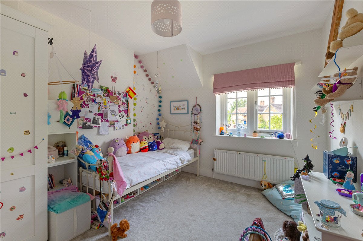 4 bedroom House, Bremhill, Calne, SN11 - Available, Image 15