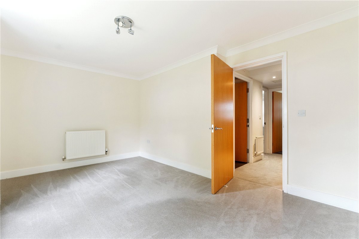 1 bedroom Flat, New Street, Cambridge, CB1 - Sold, Image 3