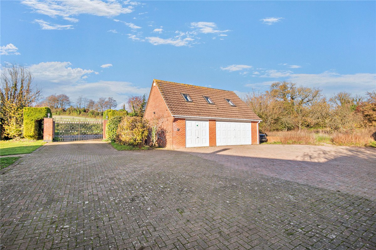 5 bedroom House, Fox's Lane, Kingsclere, RG20 - Available, Image 19