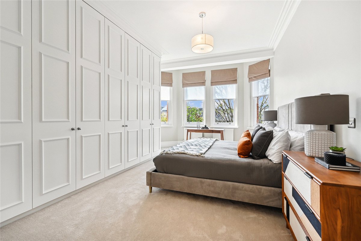 4 bedroom Flat, Gloucester Road, South Kensington, SW7 - Available, Image 4