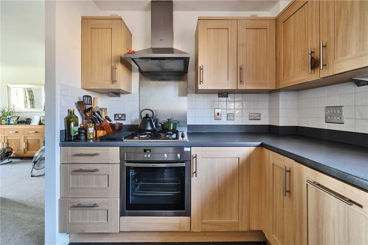 3 bedroom Flat, Randolph Avenue, Woodstock, OX20 - Sold STC, Image 8