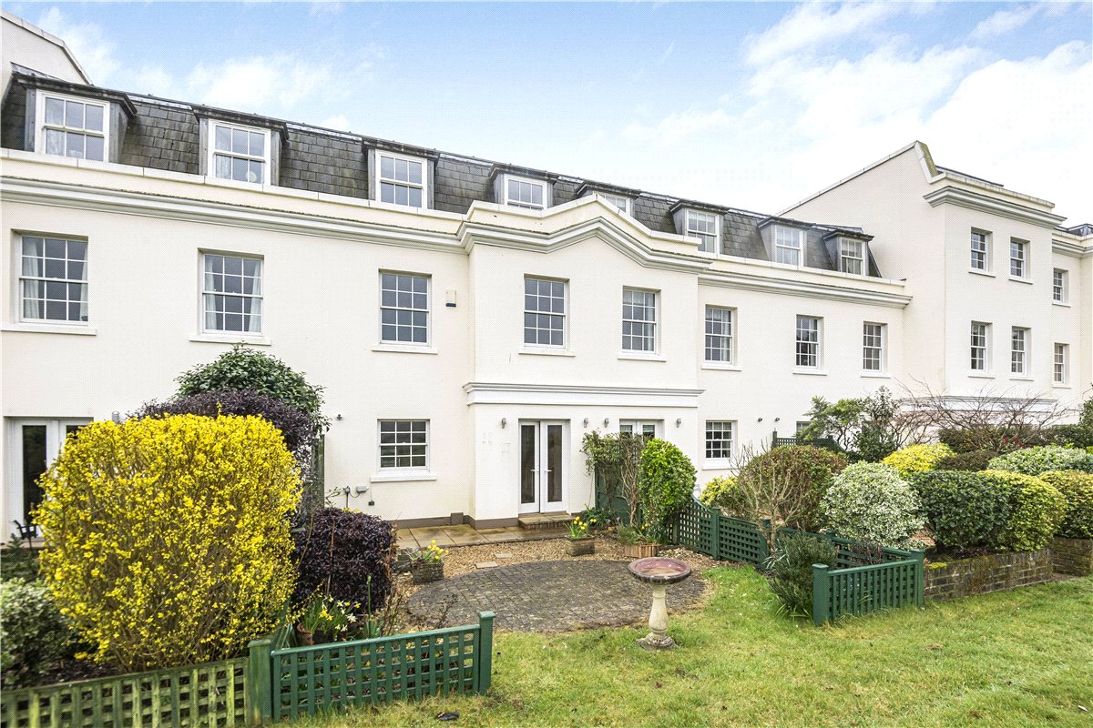 3 bedroom House, Ford Road, Tortington, BN18 - Available