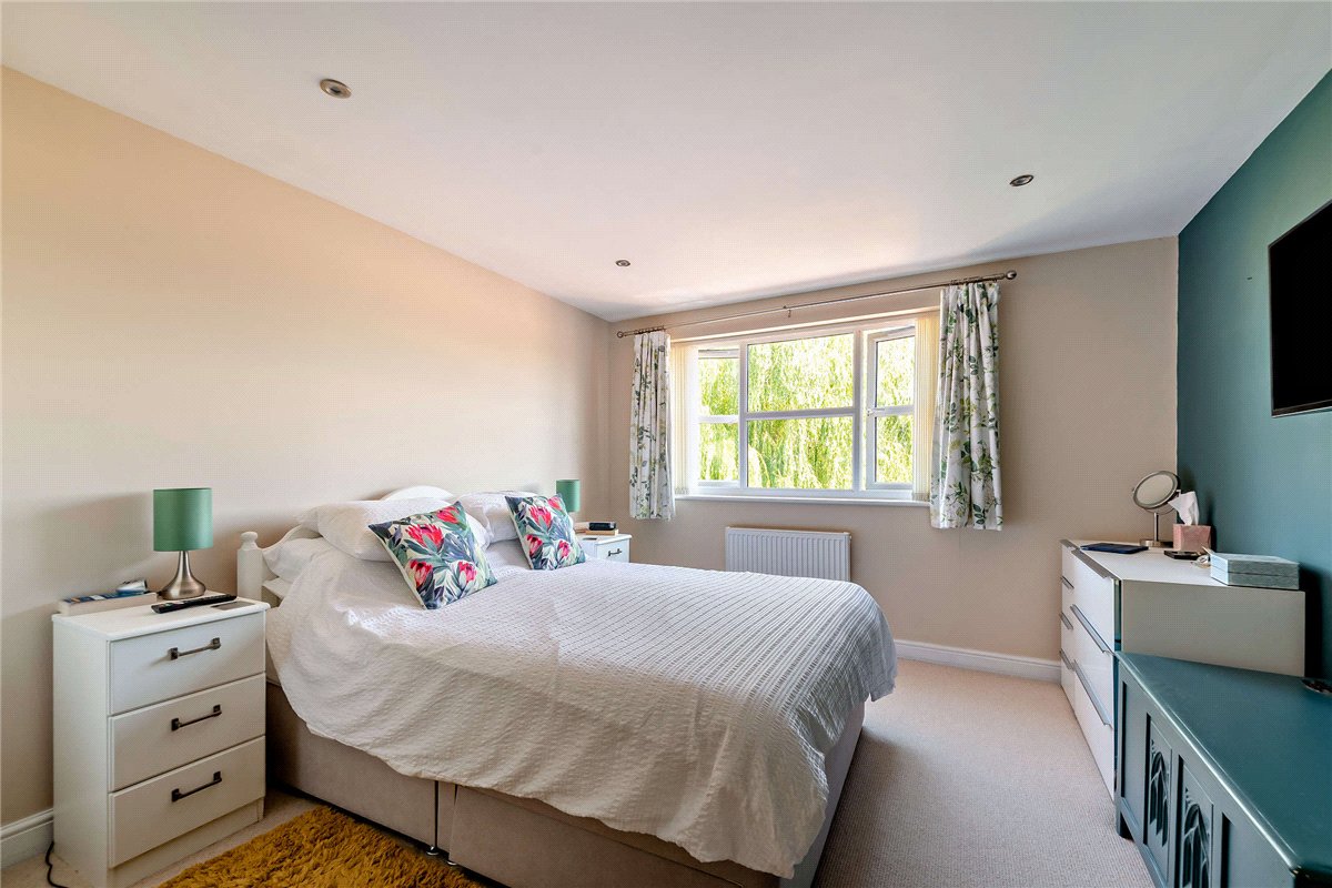 4 bedroom House, Overton Road, Micheldever Station, SO21 - Available, Image 11