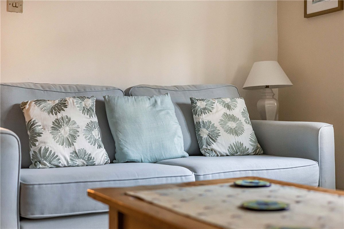 3 bedroom House, Brook Street, Great Bedwyn, SN8 - Available, Image 3