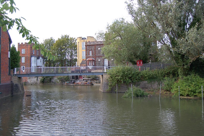 2 bedroom Flat, Watermans Reach, Brook Street, OX1 - , Image 3