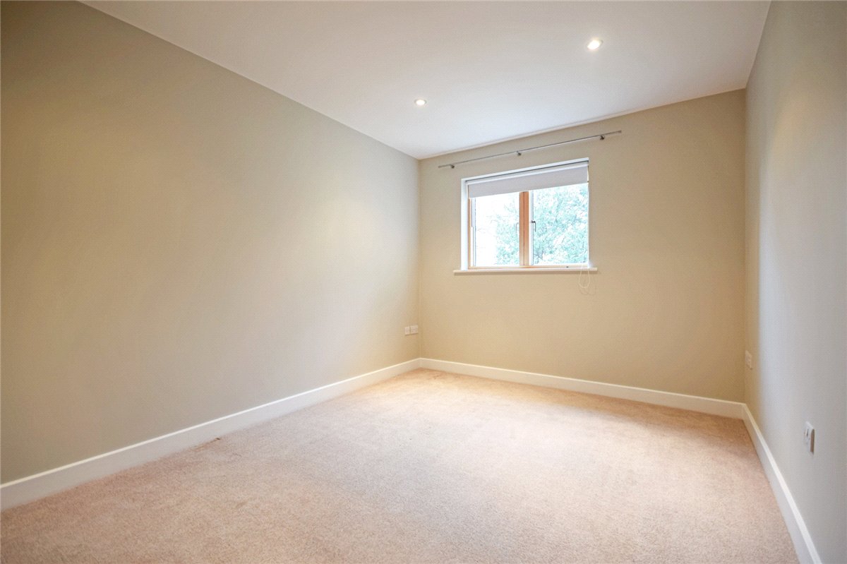 2 bedroom Flat, Long Road, Cambridge, CB2 - Available, Image 2