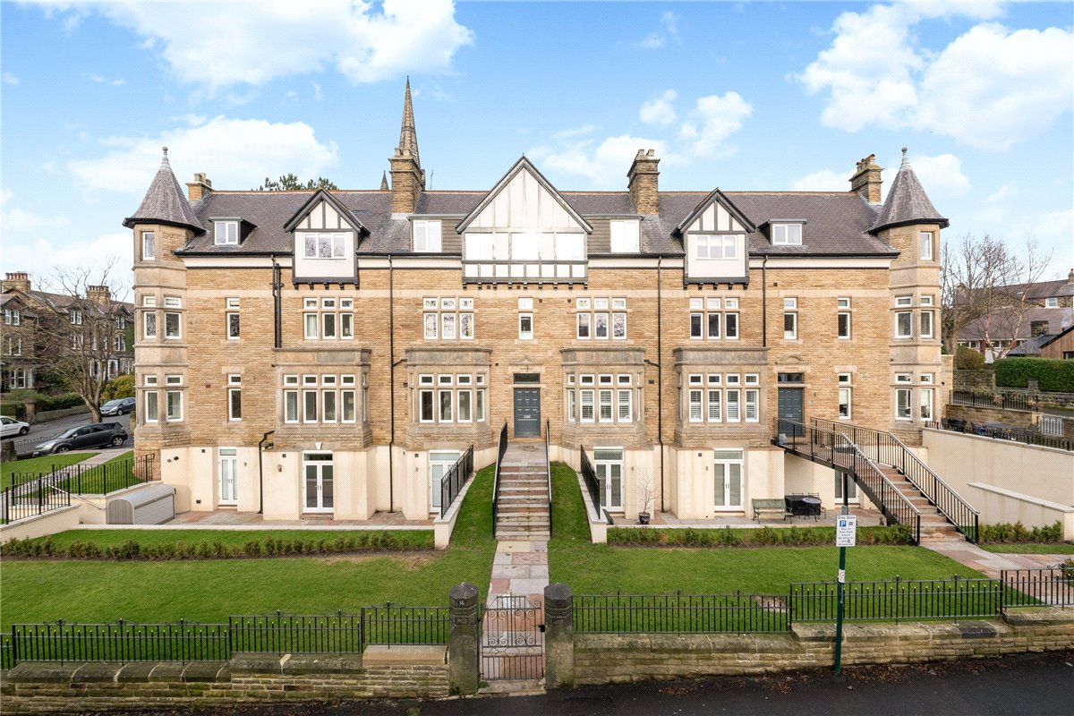 2 bedroom Flat, Franklin Mount, Harrogate, HG1 - Sold STC