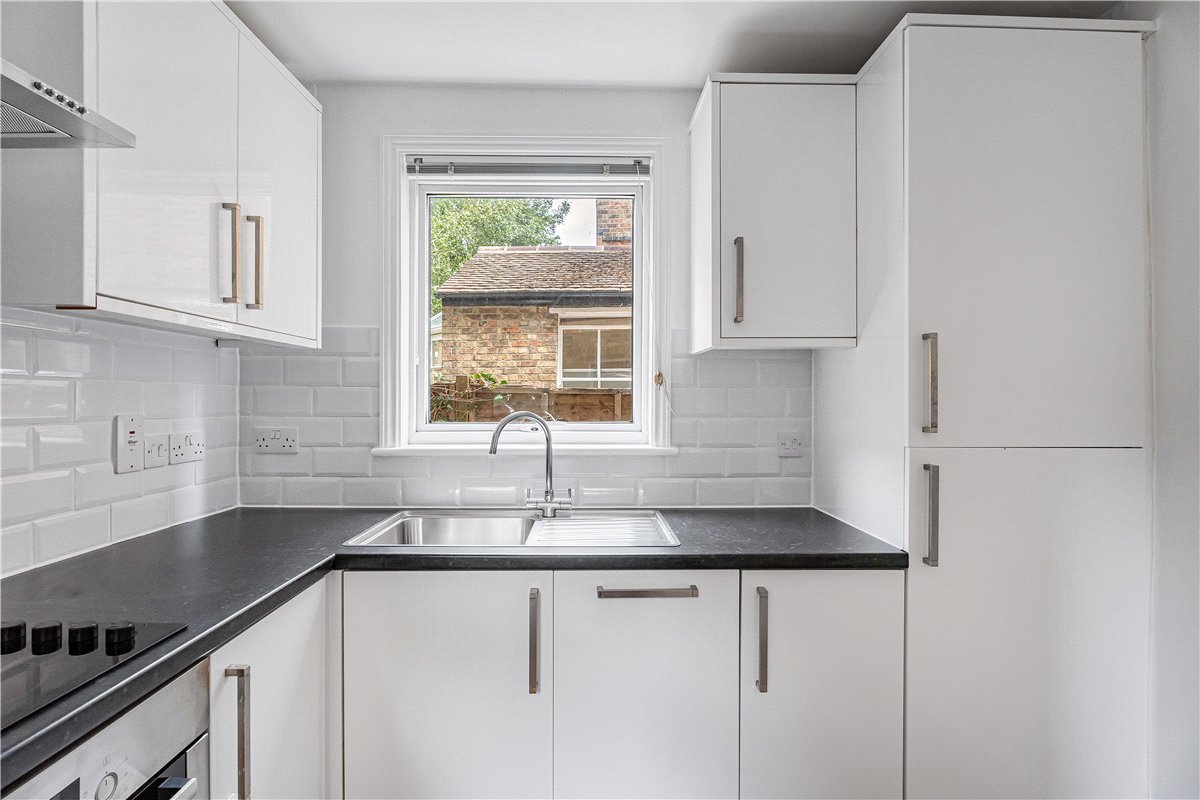 2 bedroom Flat, Walton Crescent, Oxford, OX1 - Let Agreed, Image 15
