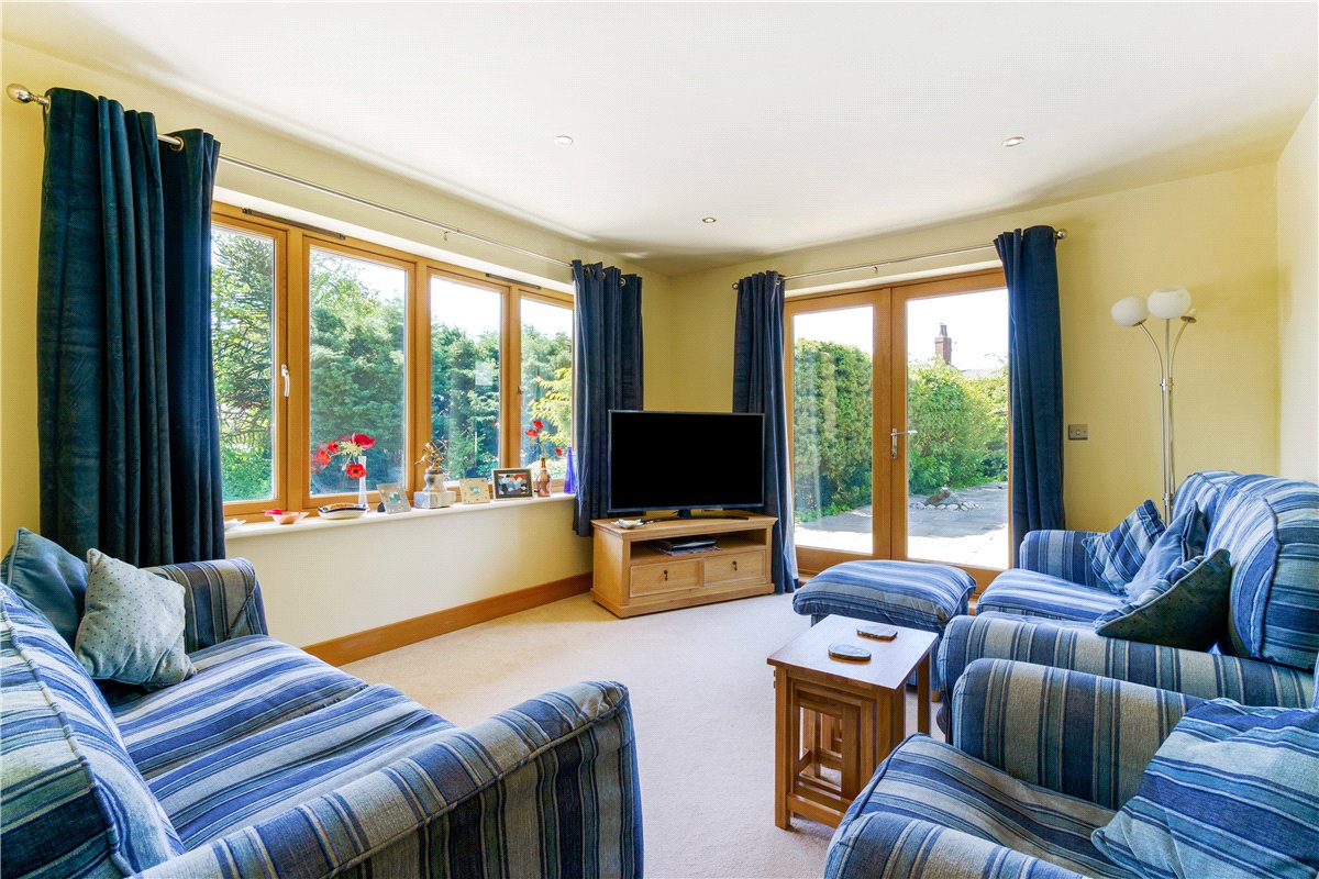 6 bedroom House, York House, Carleton Road, WF8 - Available, Image 21