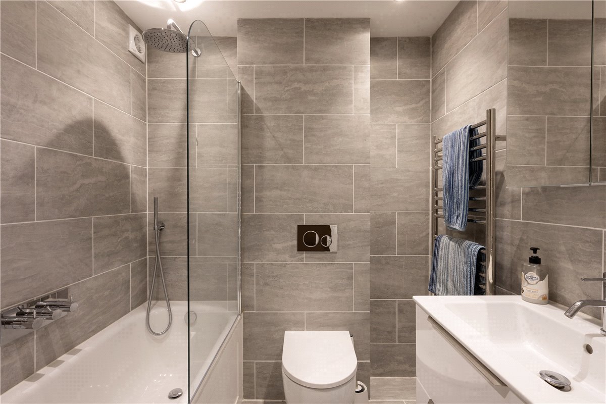 3 bedroom House, Bevin Square, London, SW17 - Sold, Image 10