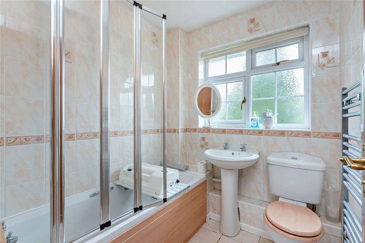 3 bedroom House, Harwood Rise, Woolton Hill, RG20 - Sold, Image 4