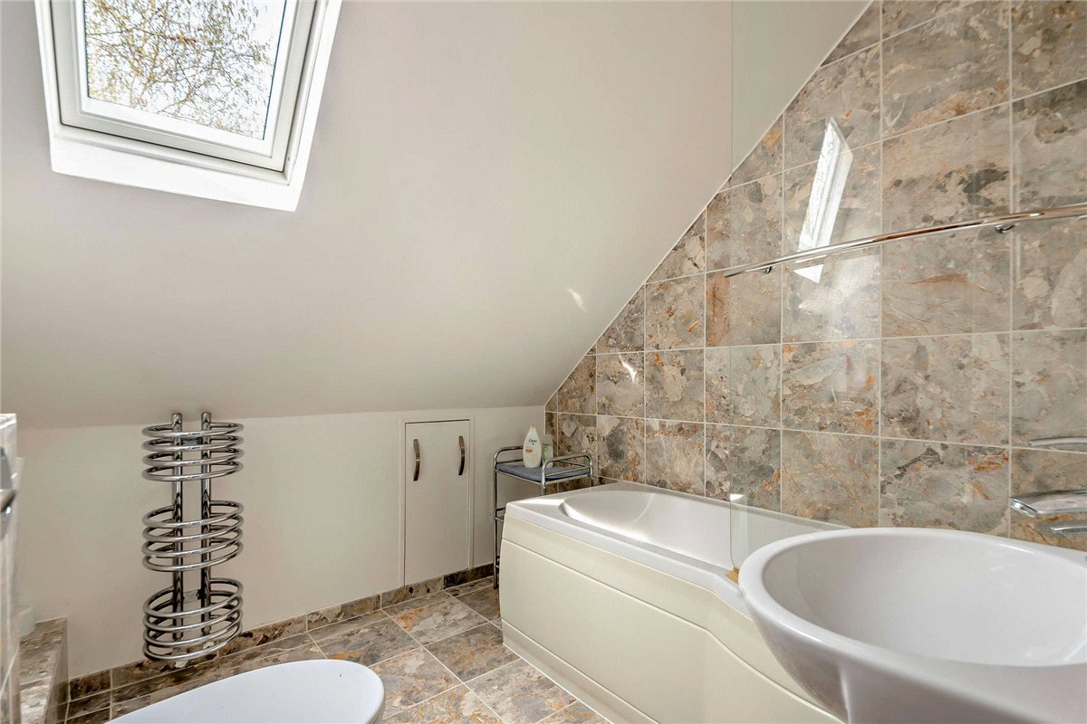 4 bedroom House, Oxford Road, Donnington, RG14 - Sold STC, Image 16