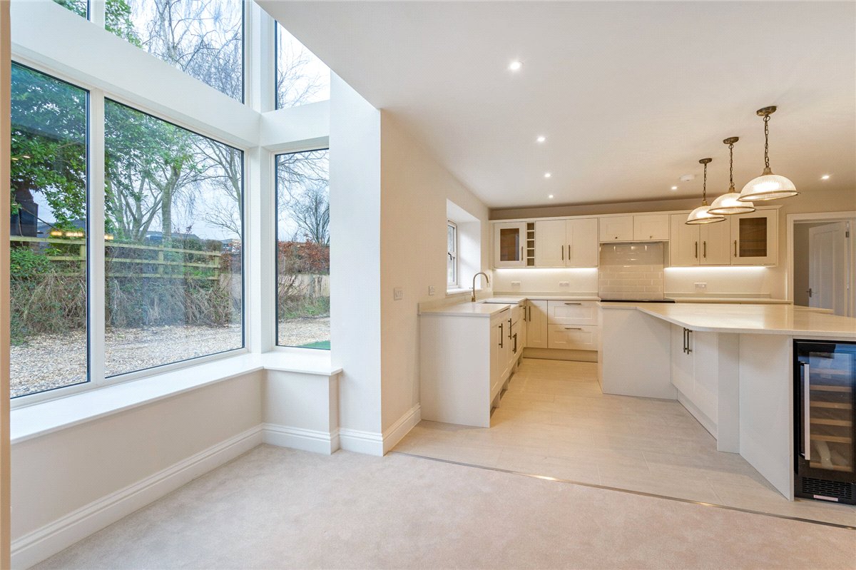 2 bedroom Cottage, Ram Alley, Ashford Hill, RG19 - Available, Image 4