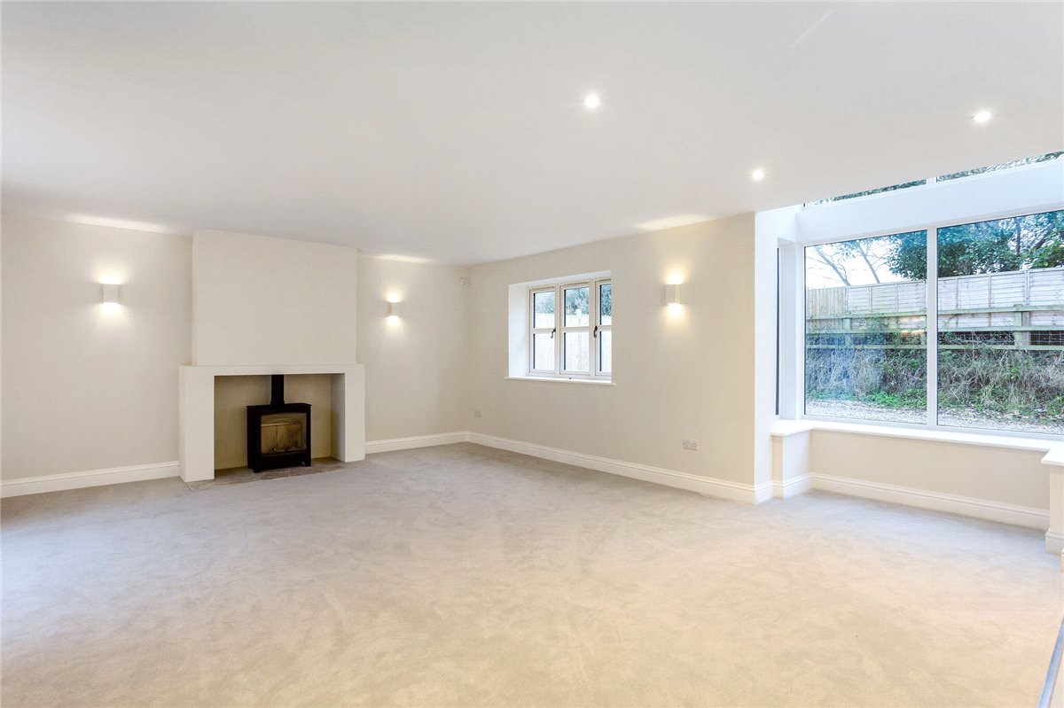 2 bedroom Cottage, Ram Alley, Ashford Hill, RG19 - Available, Image 4