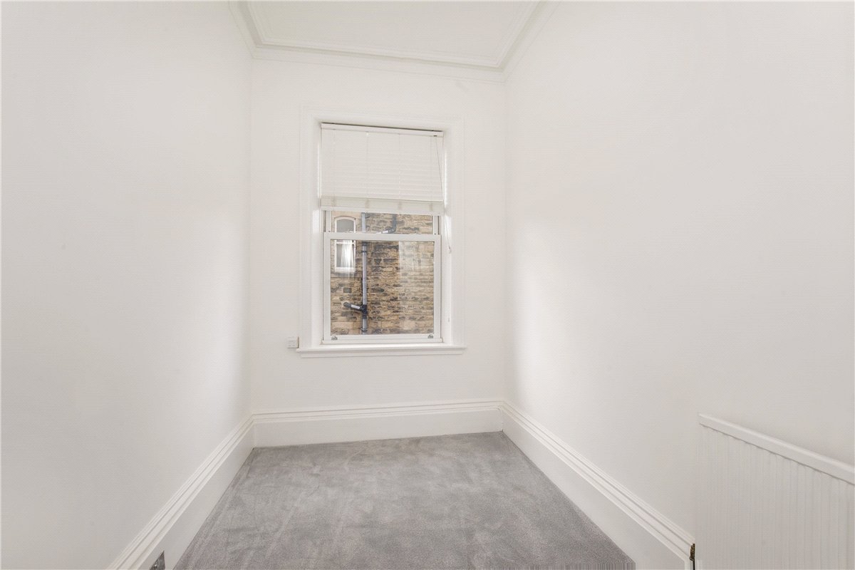 3 bedroom Flat, Leeds Road, Harrogate, HG2 - Available, Image 7