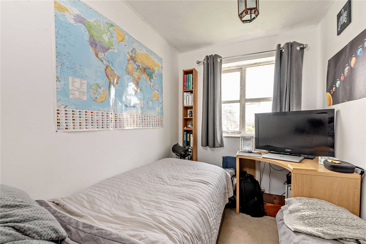 3 bedroom House, Meadowsweet Close, Thatcham, RG18 - Sold STC, Image 11