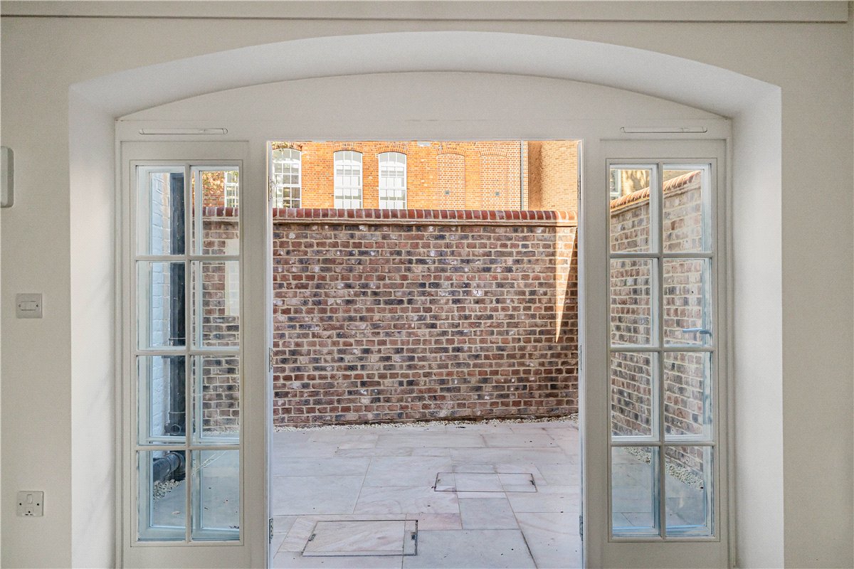1 bedroom Flat, Walton Crescent, Oxford, OX1 - Available, Image 11