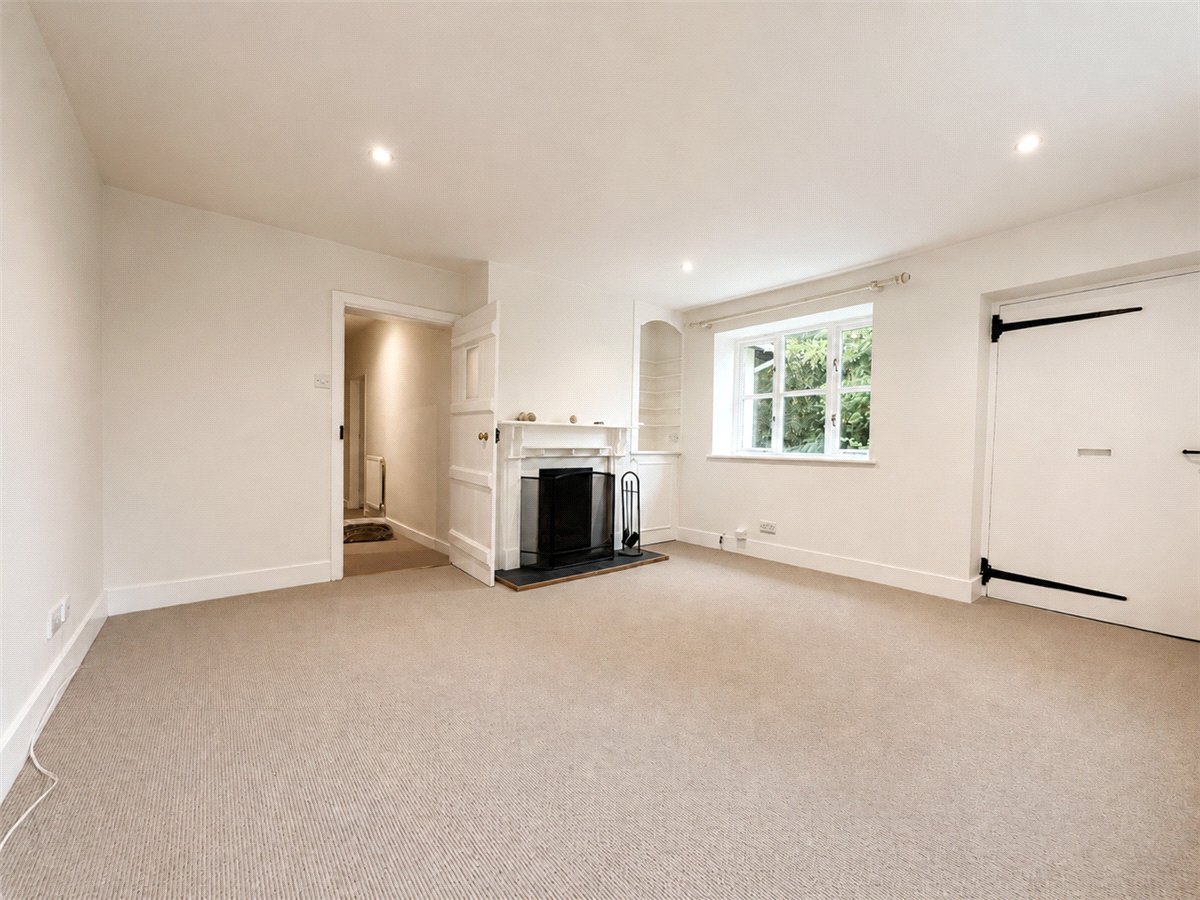2 bedroom Bungalow, Church Street, Micheldever, SO21 - Let Agreed, Image 3