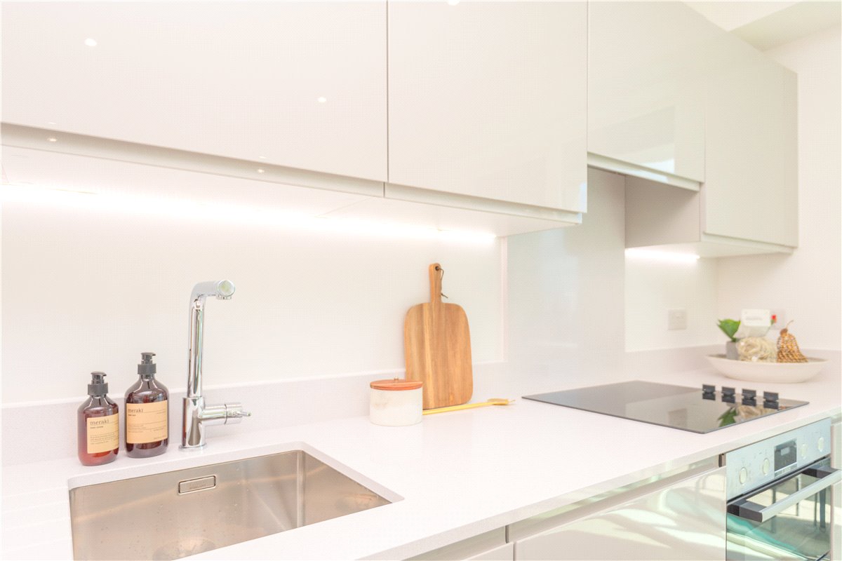 3 bedroom Flat, Heartwell Avenue, London, E16 - Let Agreed, Image 13