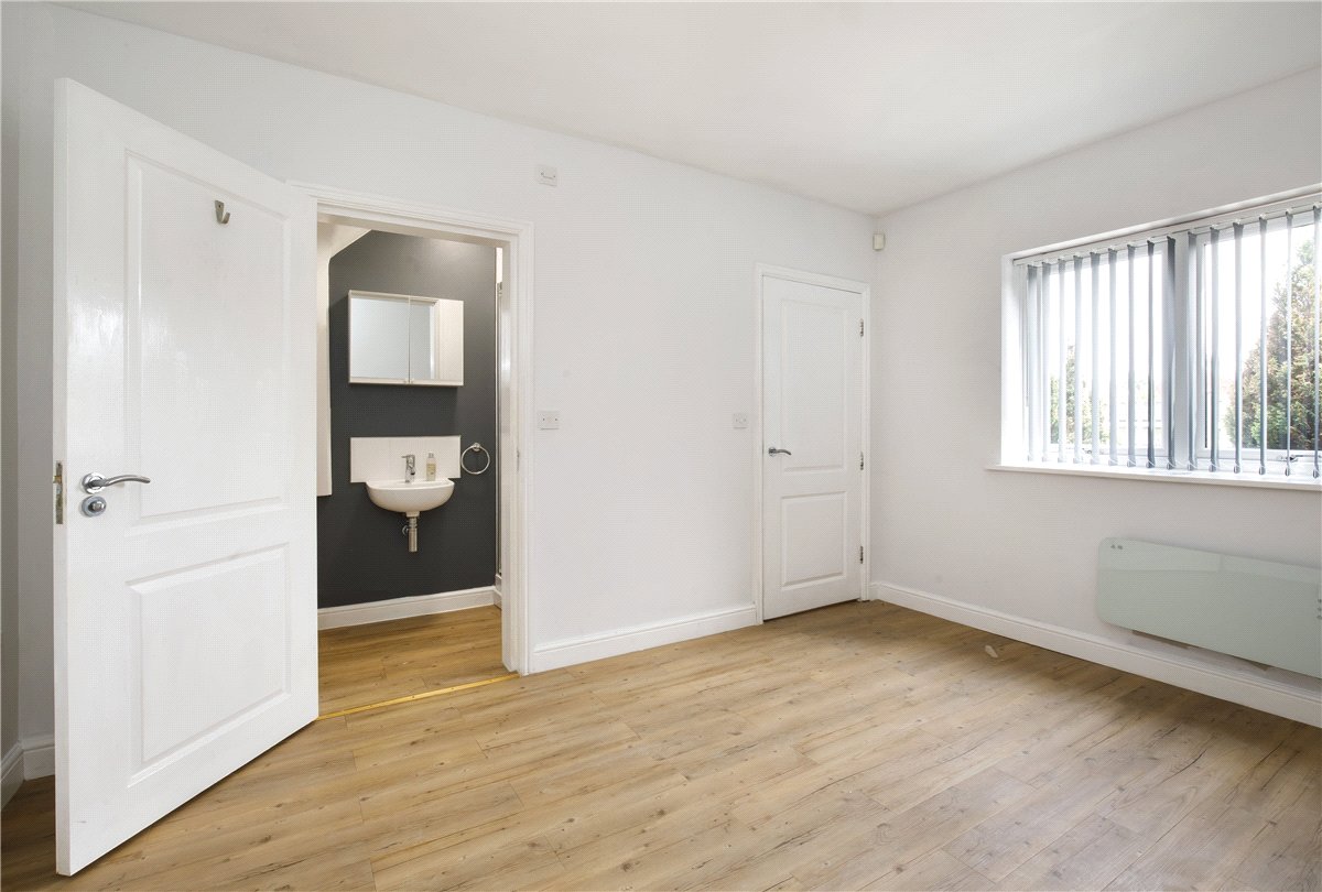 2 bedroom House, Devonshire Mews, Harrogate, HG1 - Available, Image 11