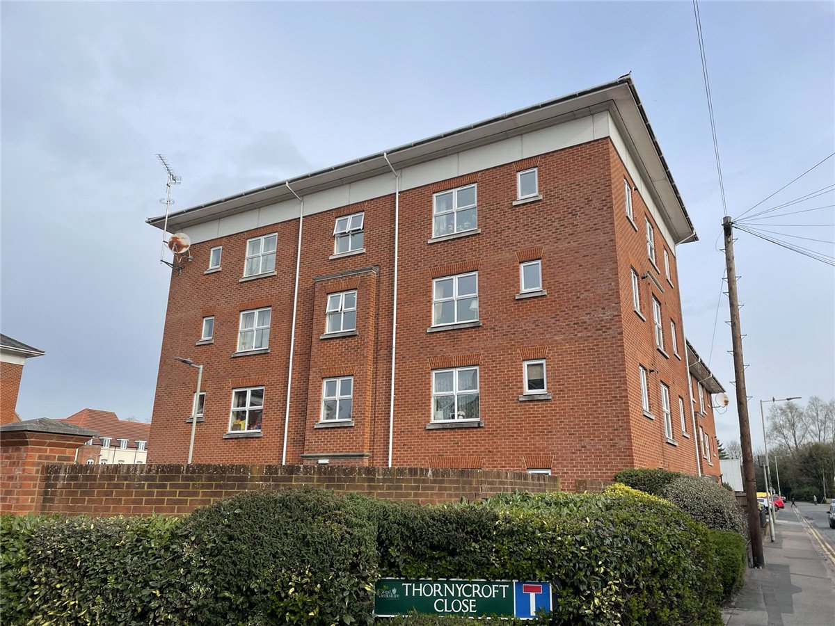 2 bedroom Flat, Regent Court, Thornycroft Close, RG14 - Available