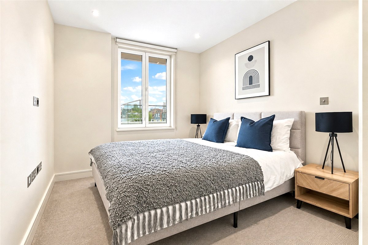 2 bedroom Flat, Broomhouse Lane, London, SW6 - Available, Image 6