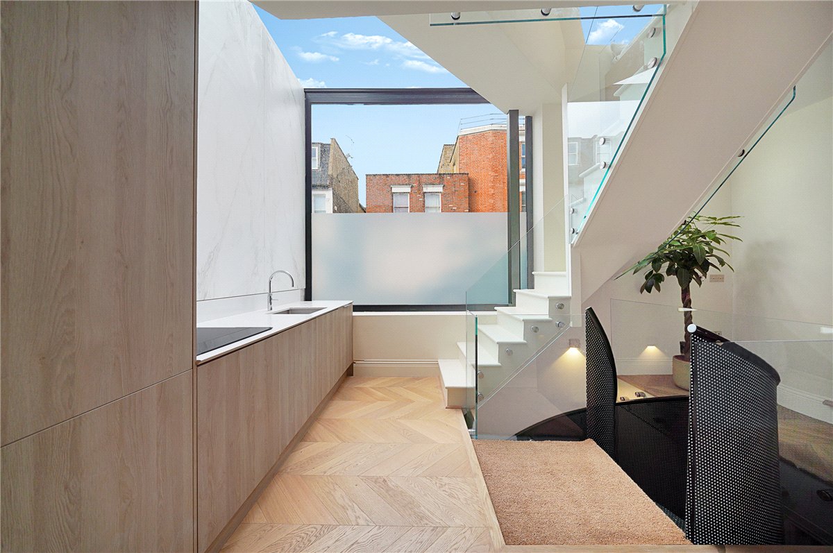 3 bedroom House, Cortayne Road, London, SW6 - Available