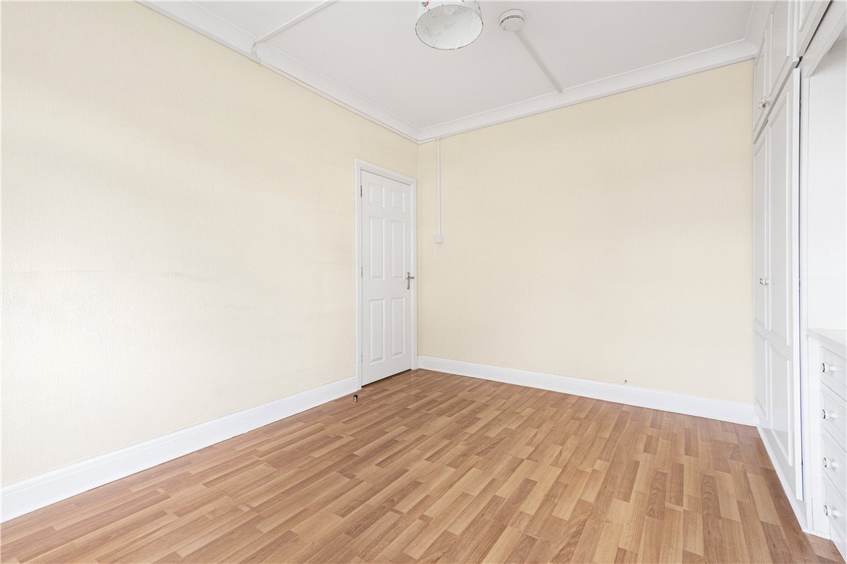 3 bedroom Bungalow, Islip Gardens, Northolt, UB5 - Sold, Image 7