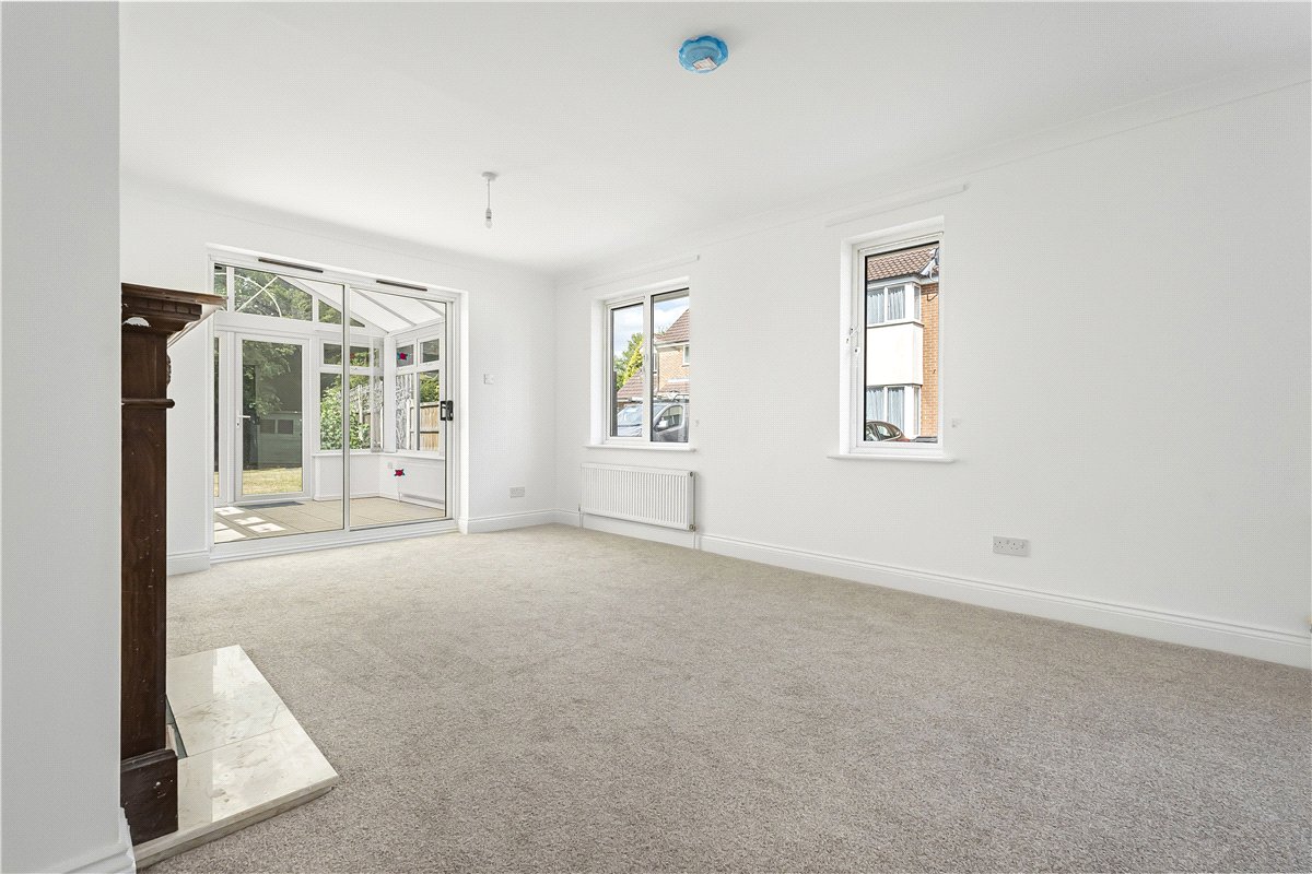 2 bedroom Bungalow, Pantile Close, Witham, CM8 - Let Agreed, Image 16