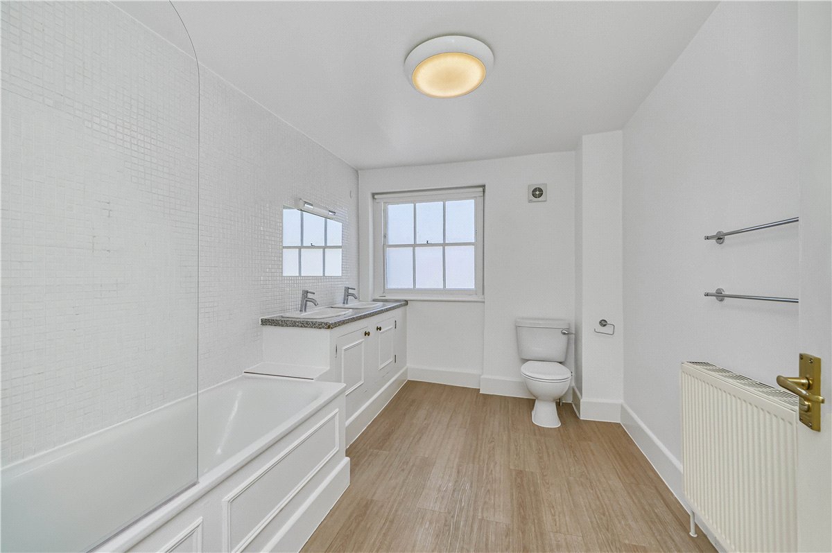 2 bedroom Flat, Queen Anne Street, Marylebone, W1G - Available, Image 7