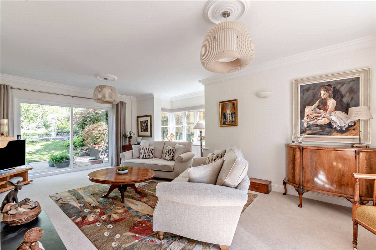 5 bedroom House, Oak Close, Baughurst, RG26 - Available, Image 10