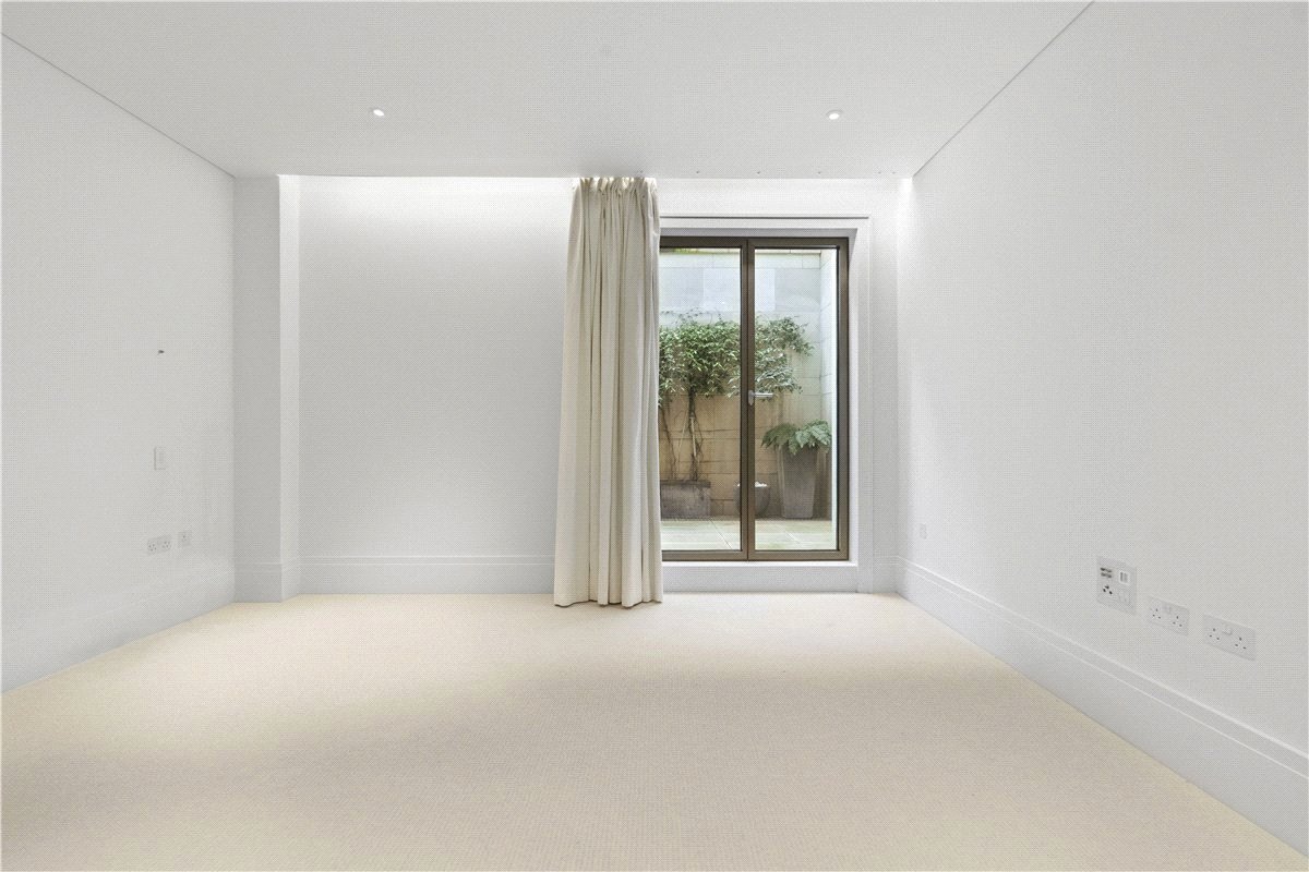 4 bedroom Flat, Chelsea Manor Street, Chelsea, SW3 - Available, Image 17
