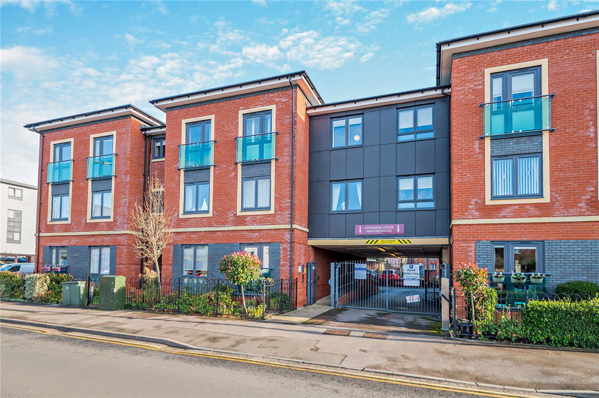 2 bedroom Flat, West Street, Newbury, RG14 - Available, Image 11