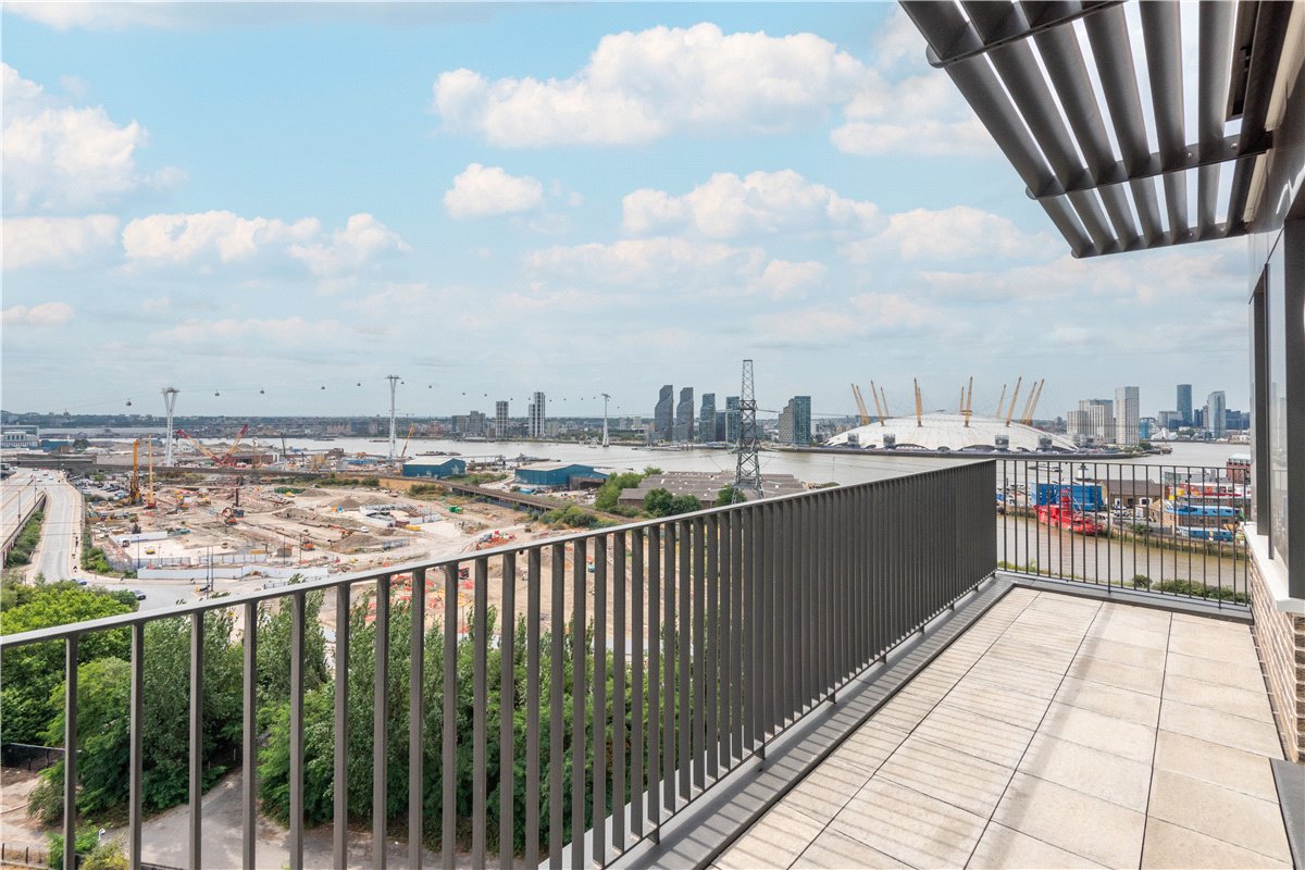 2 bedroom Flat, Heartwell Avenue, London, E16 - Let Agreed, Image 1