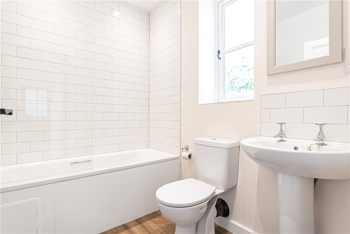 3 bedroom House, Hemel Hempstead Road, Redbourn, AL3 - Available, Image 8