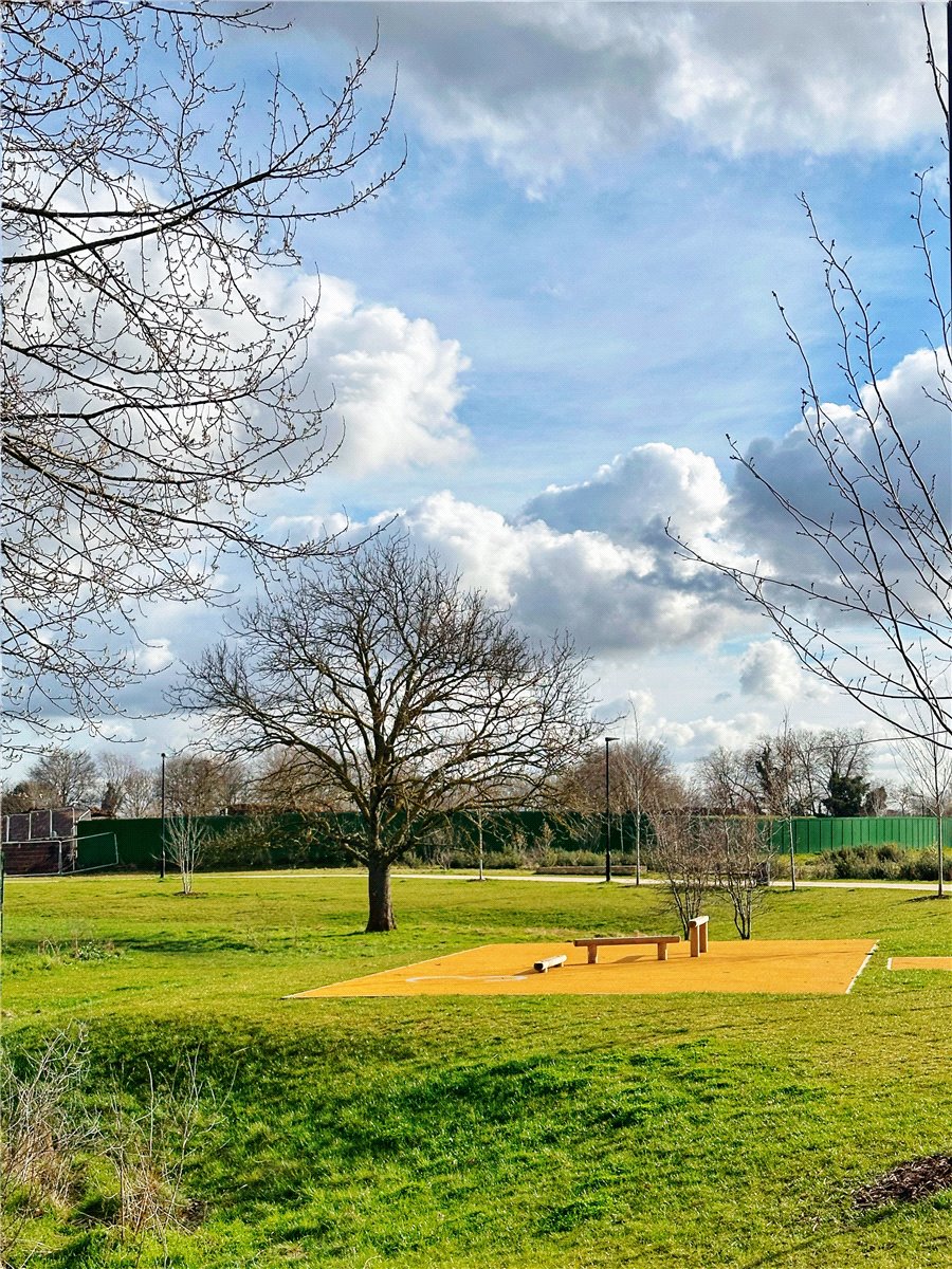 5 bedroom House, London Square Wandsworth Common, Springfield Drive, SW17 - Available, Image 1