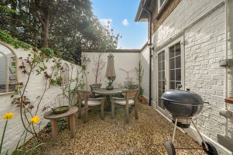 2 bedroom Cottage, Upper Ham Road, Richmond, TW10 - Available, Image 6