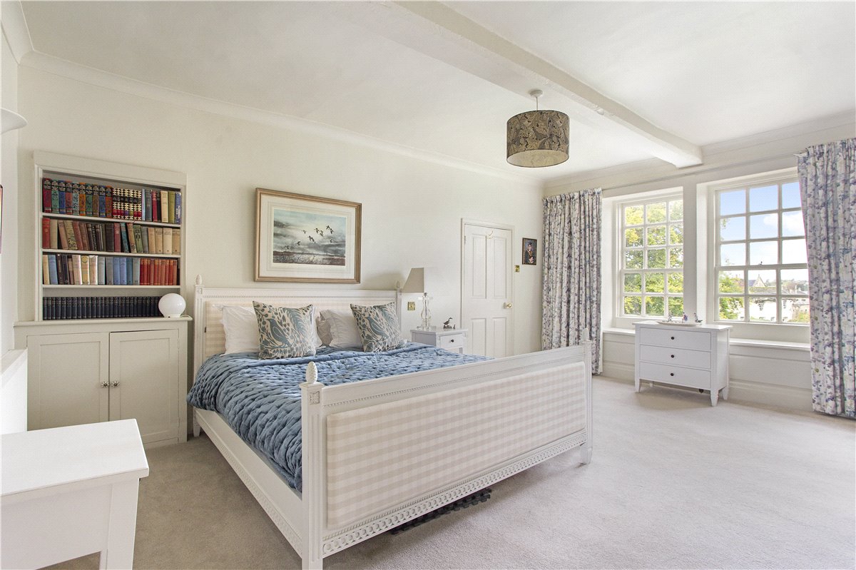 6 bedroom House, The Green, Calne, SN11 - Sold, Image 8