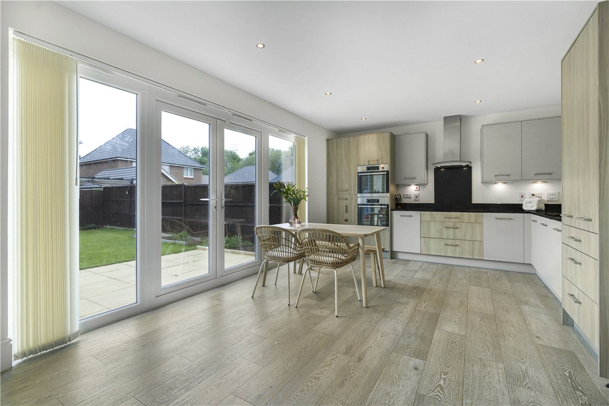 3 bedroom House, Curmore, Radley, OX14 - Available, Image 17