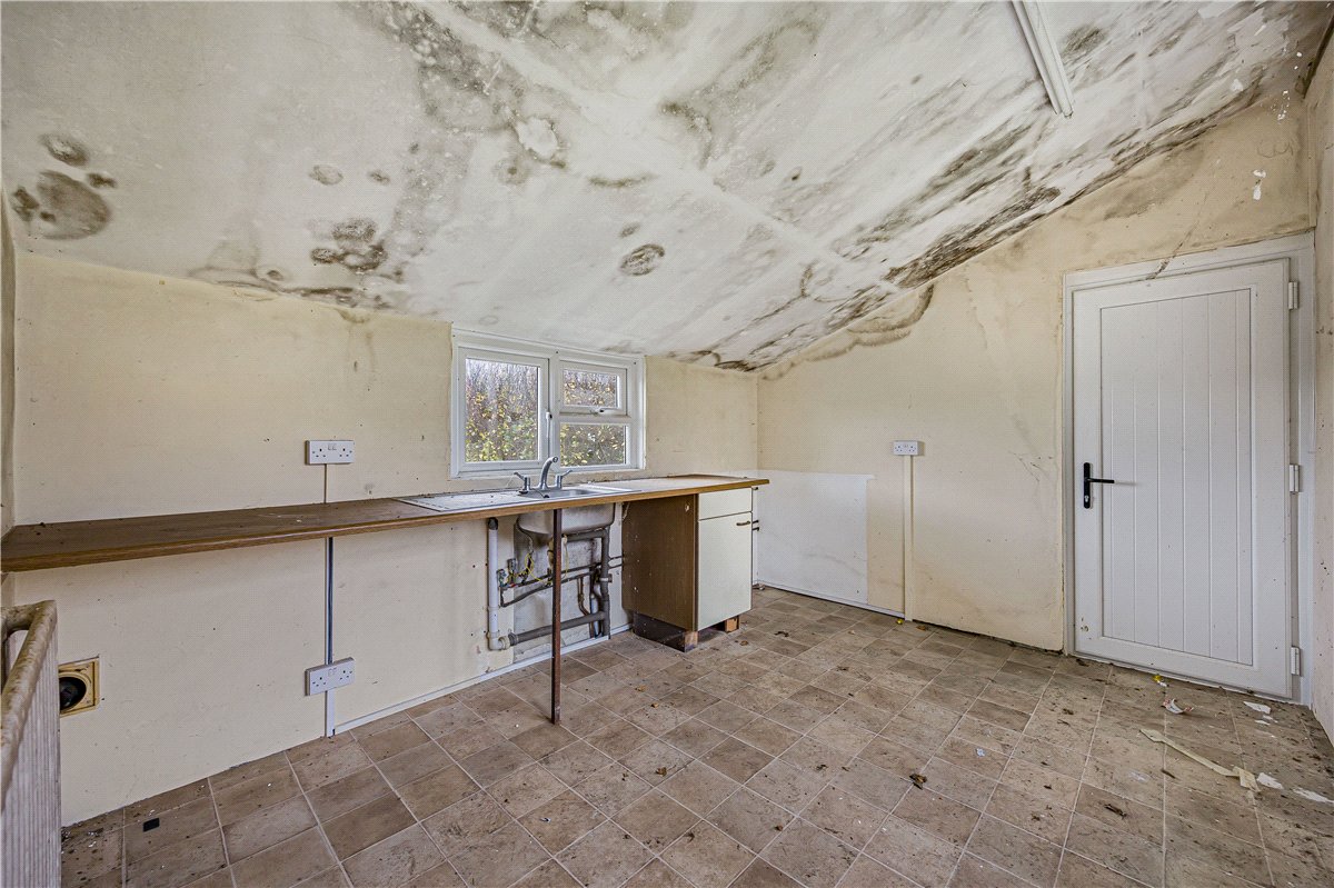 4 bedroom Cottage, Queen Camel, Yeovil, BA22 - Available, Image 11