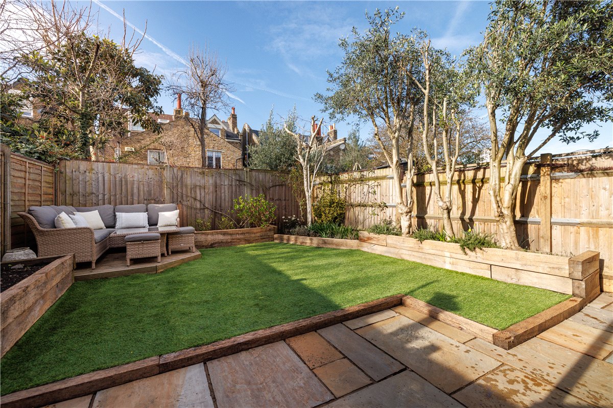 2 bedroom Flat, Birdhurst Road, London, SW18 - Available, Image 26