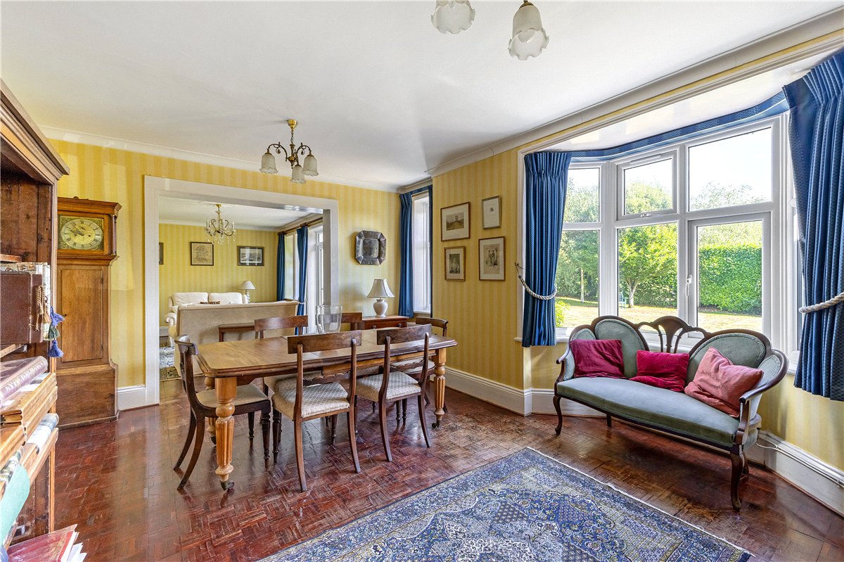 4 bedroom House, Oak Lane, Easterton, SN10 - Available, Image 2