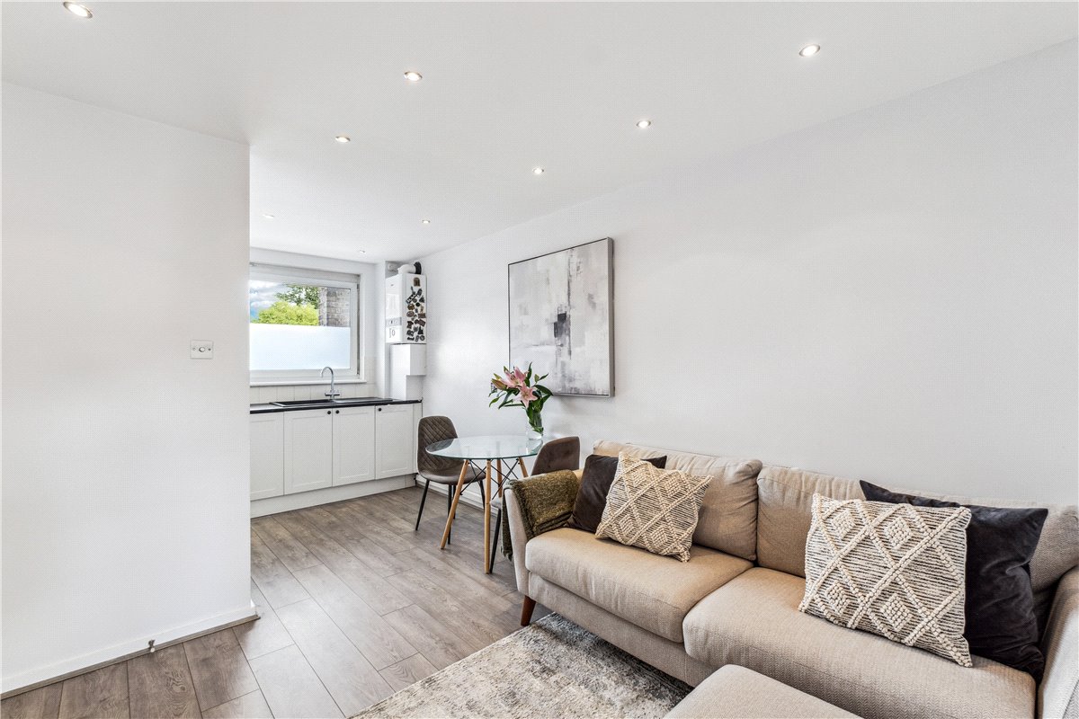 2 bedroom Flat, Bell Drive, London, SW18 - , Image 12