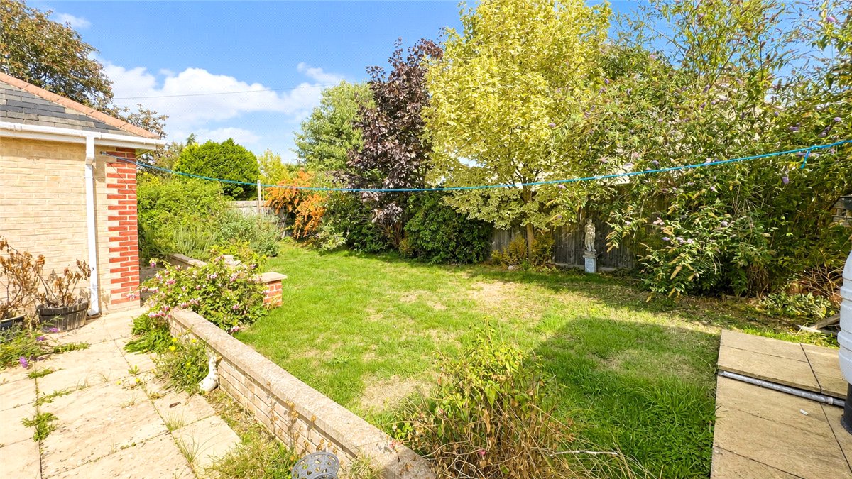 4 bedroom Bungalow, High Street, Longstanton, CB24 - Available, Image 14